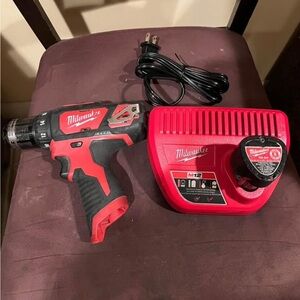 Milwaukee m12 drill
